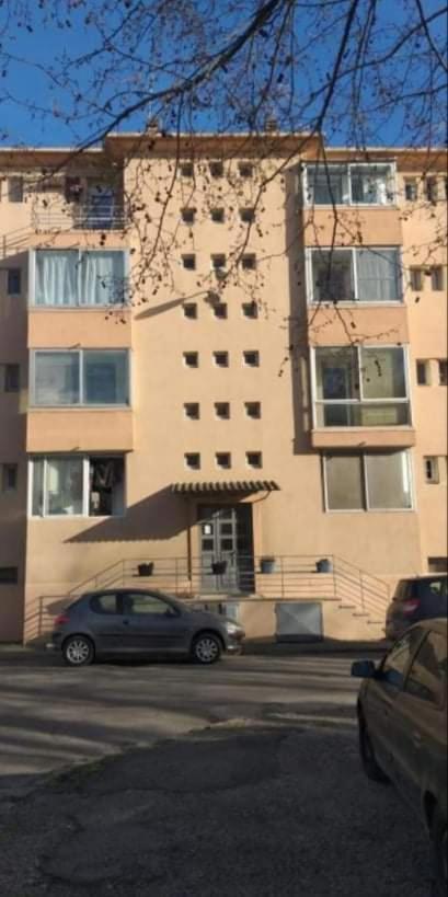 ארל Appartement Aux Alyscamps 2, Climatisation, Wifi, Parking מראה חיצוני תמונה